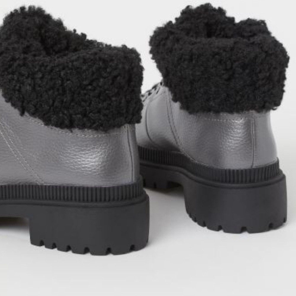 HM Boots - Picture 3 of 7